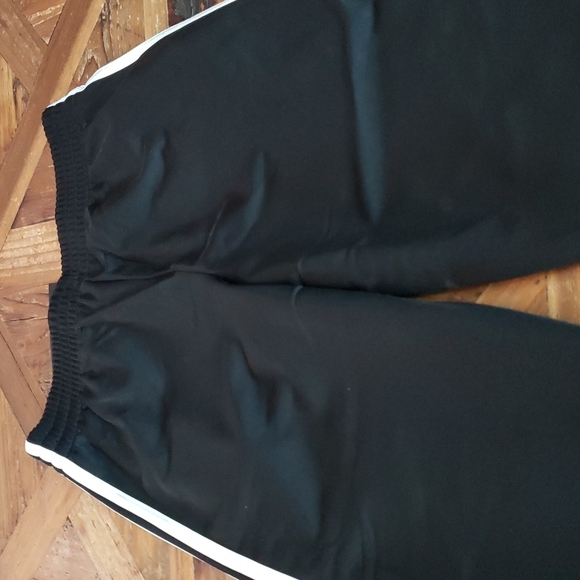 ADIDAS kids Jogger pants - Picture 3 of 3